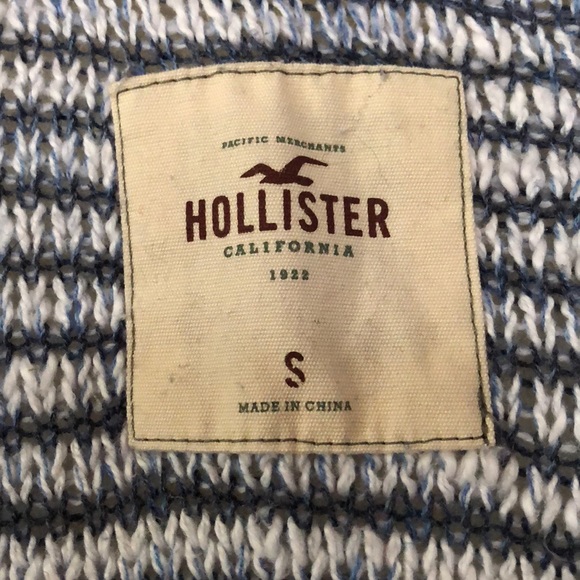 Blue and White Striped Relaxed Cardigan - Picture 4 of 6